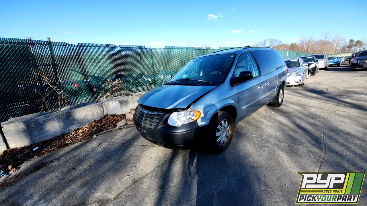 2005 CHRYSLER TOWN & COUNTRY partes disponibles