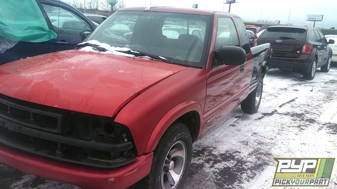 2001 CHEVROLET S10 available for parts