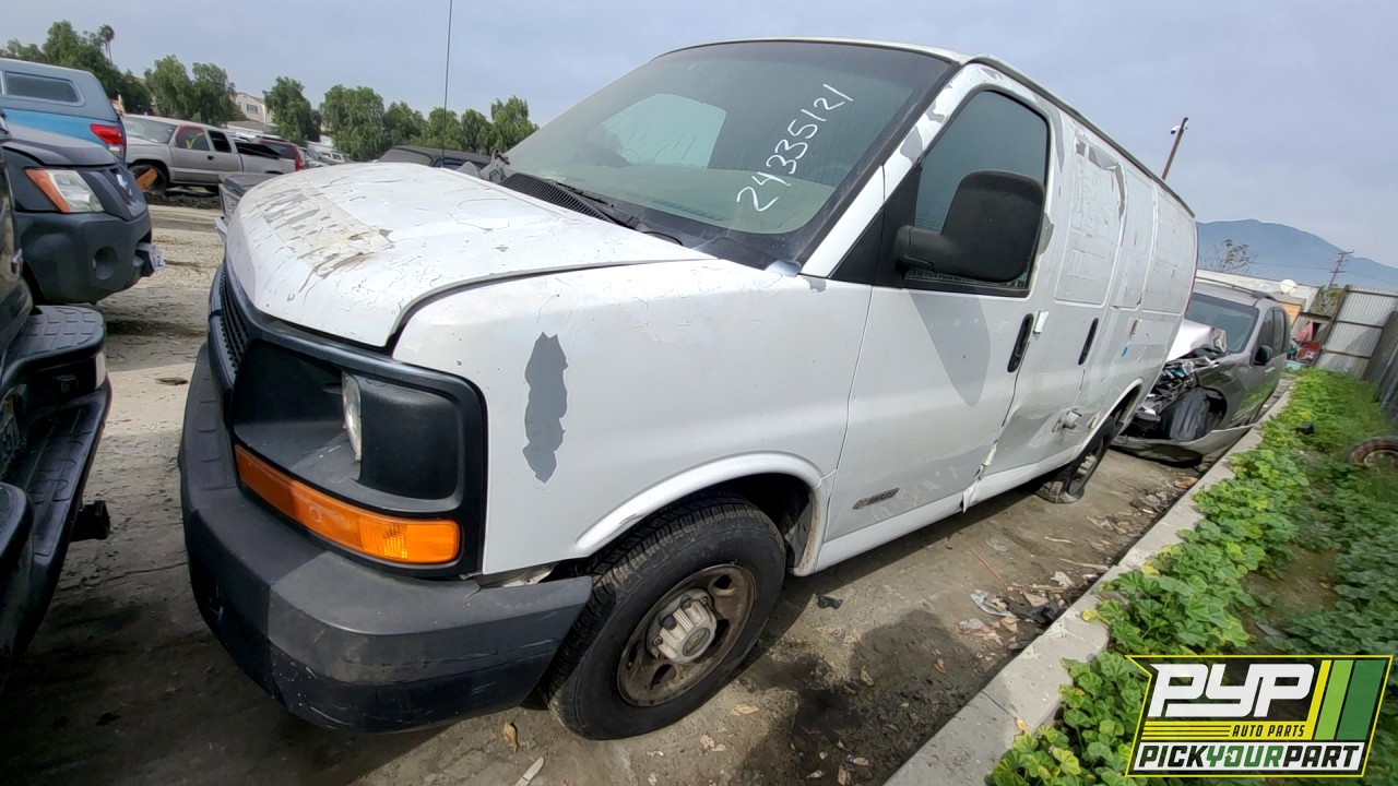 2003 CHEVROLET EXPRESS 2500 partes disponibles