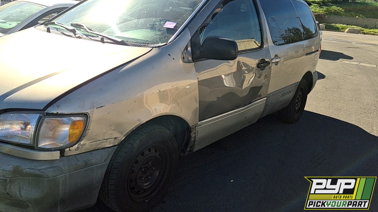 2002 TOYOTA SIENNA partes disponibles