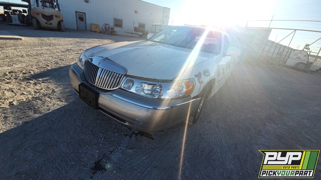 2002 LINCOLN TOWN CAR partes disponibles