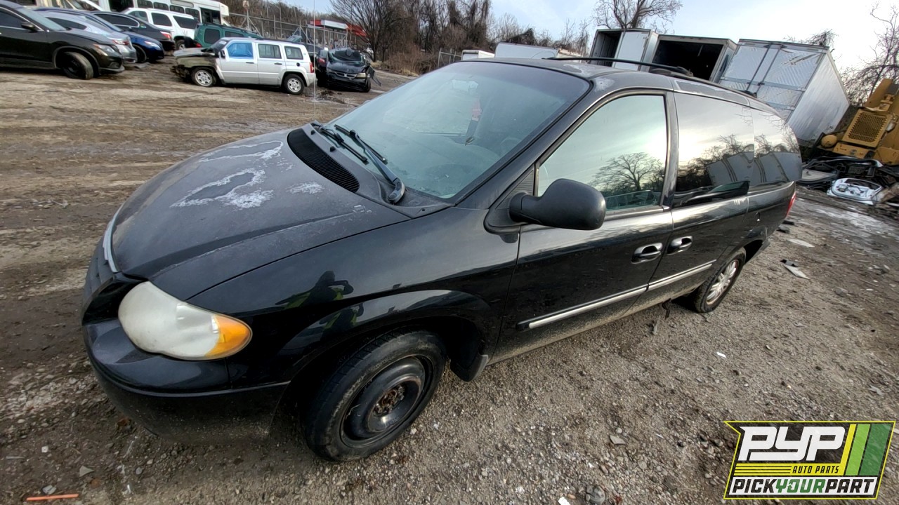 2006 CHRYSLER TOWN & COUNTRY available for parts