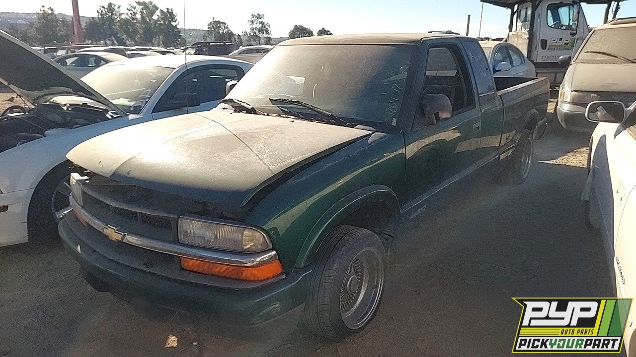 2000 CHEVROLET S10 available for parts