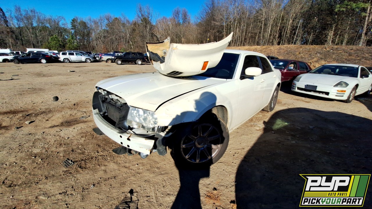 2008 CHRYSLER 300 available for parts