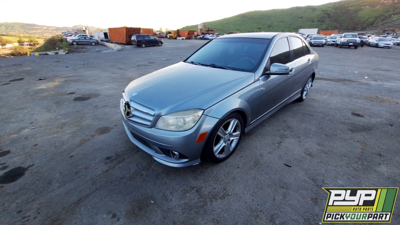 2010 MERCEDES-BENZ C300 partes disponibles