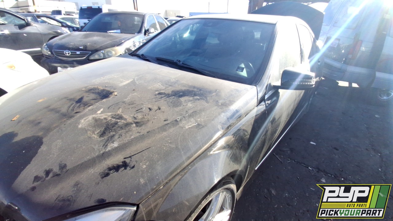 2013 MERCEDES-BENZ C250 partes disponibles