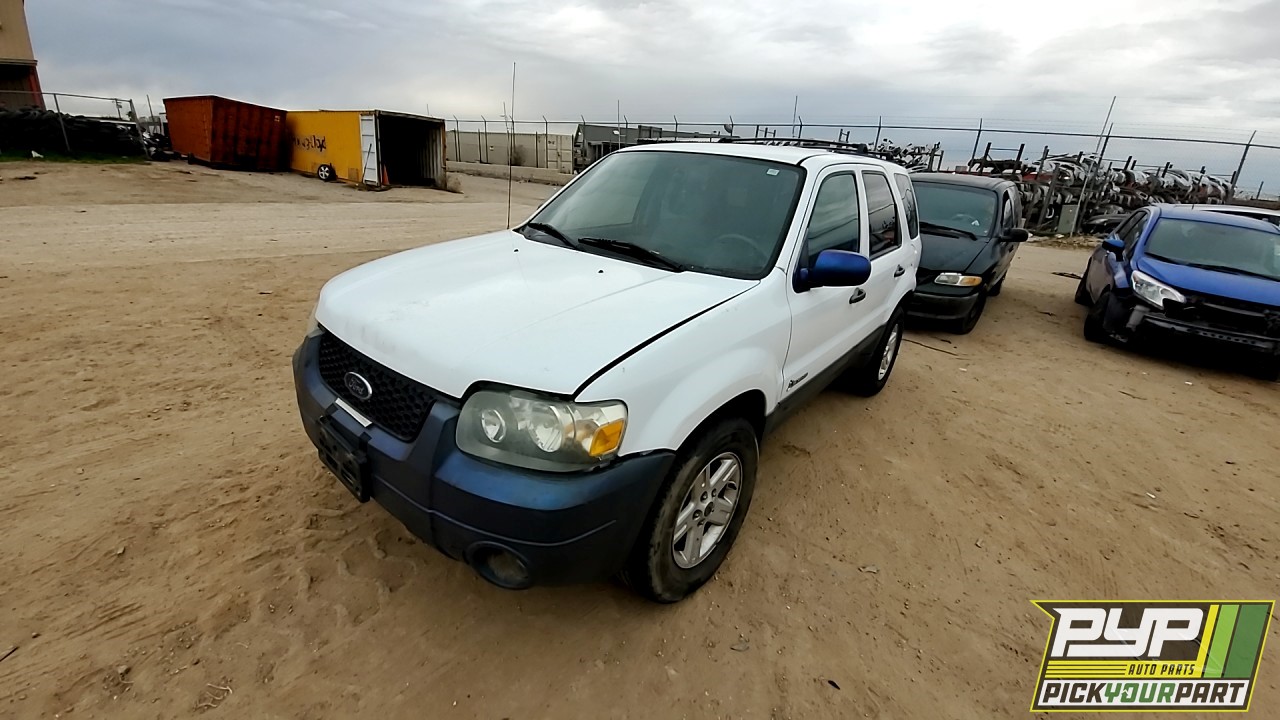 2005 FORD ESCAPE available for parts