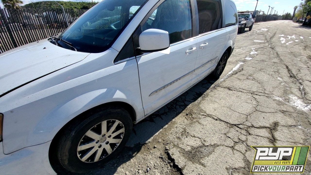 2014 CHRYSLER TOWN & COUNTRY partes disponibles