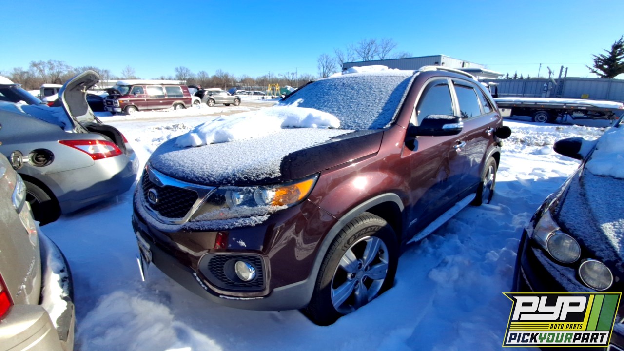 2013 KIA SORENTO available for parts