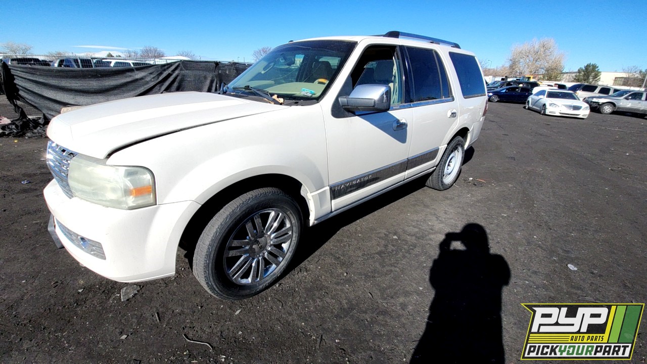 2007 LINCOLN NAVIGATOR available for parts