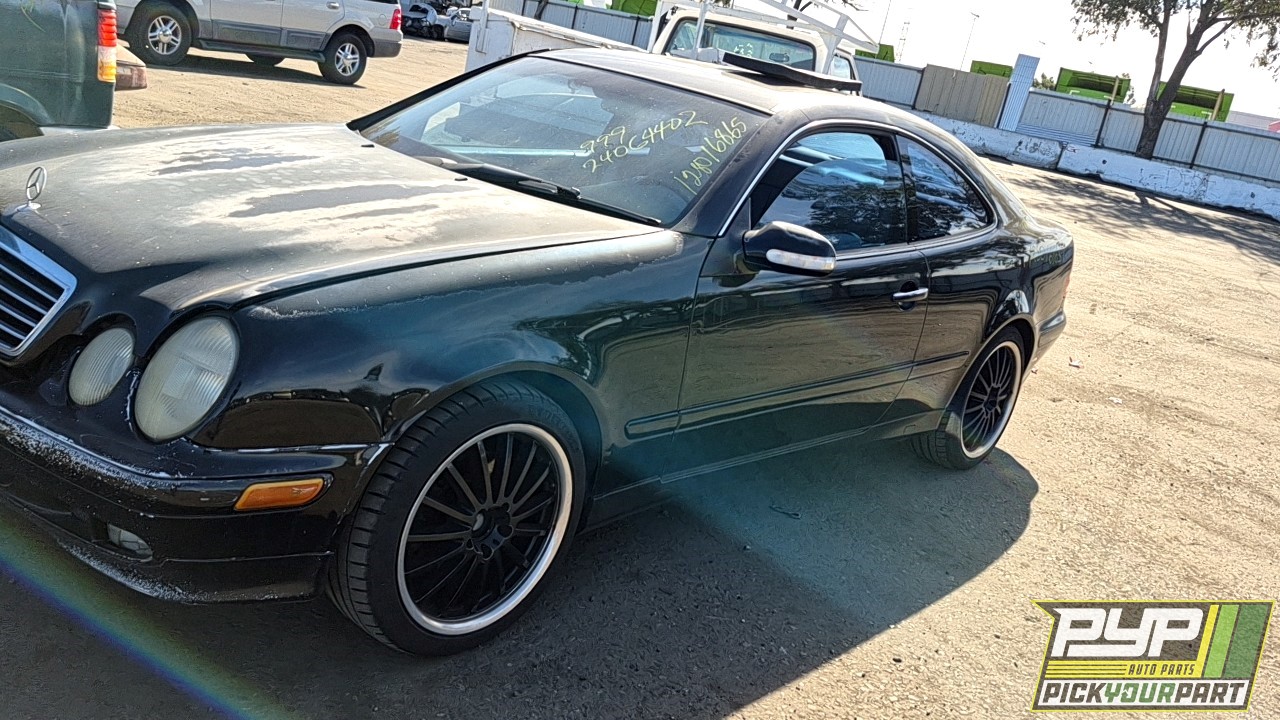 2002 MERCEDES-BENZ CLK320 available for parts
