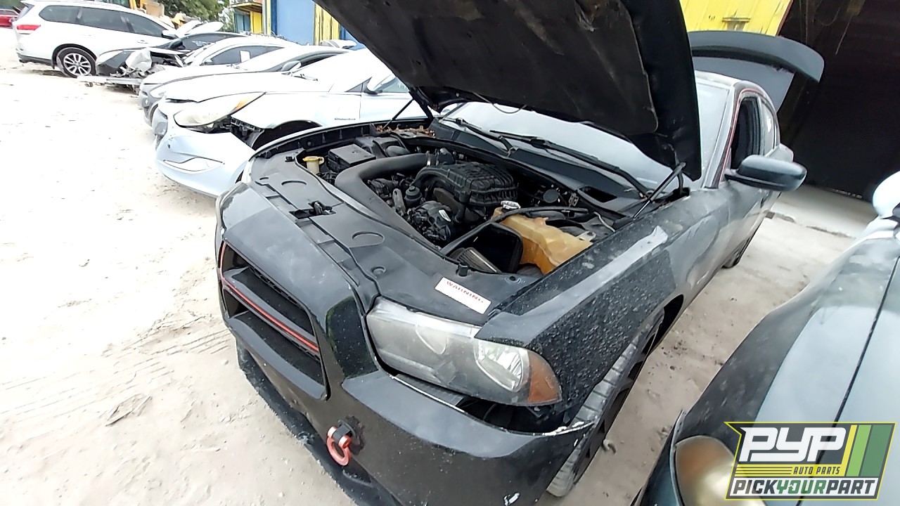 2013 DODGE CHARGER partes disponibles