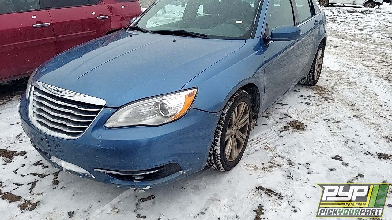 2011 CHRYSLER 200 partes disponibles