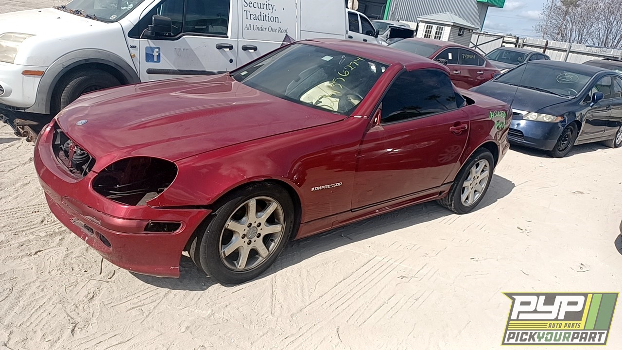 2004 MERCEDES-BENZ SLK230 partes disponibles