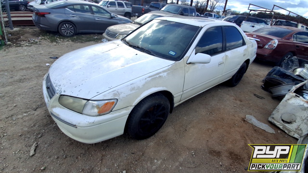 2000 TOYOTA CAMRY partes disponibles