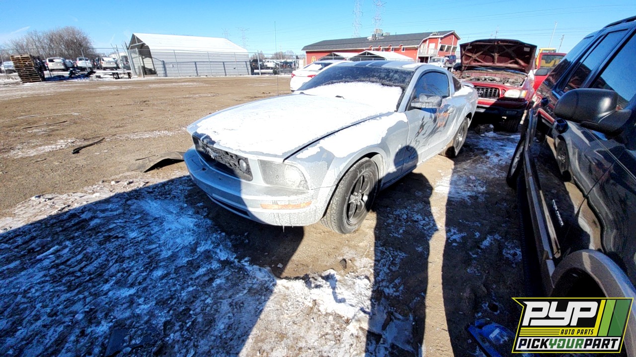 2006 FORD MUSTANG available for parts