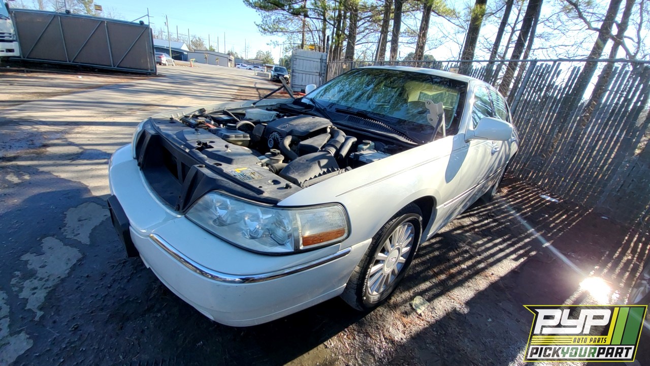 2005 LINCOLN TOWN CAR partes disponibles