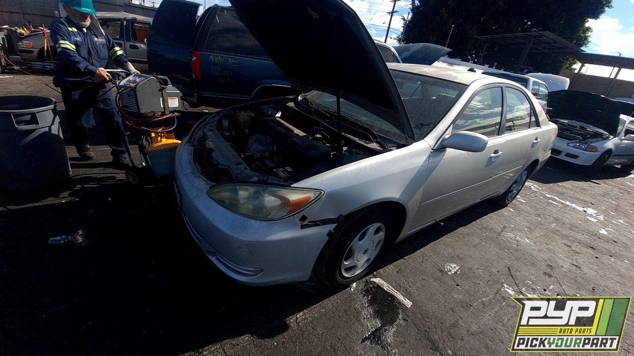 2003 TOYOTA CAMRY partes disponibles
