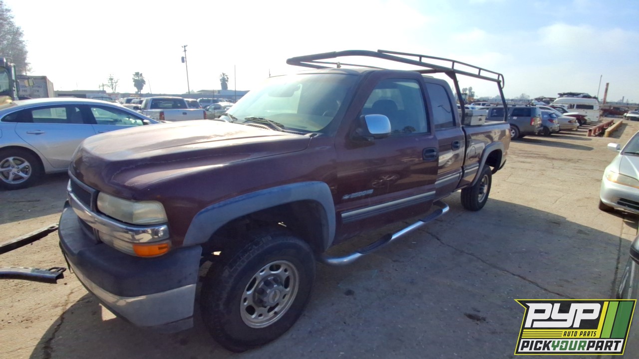 2001 CHEVROLET SILVERADO 2500 HD available for parts