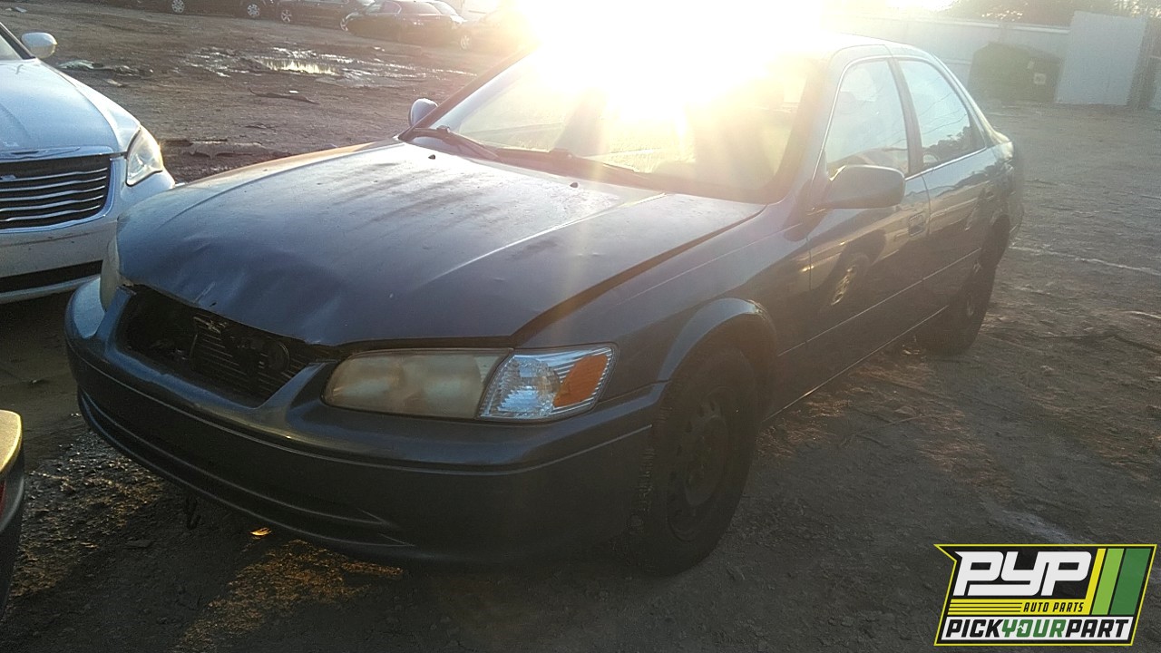 2000 TOYOTA CAMRY partes disponibles