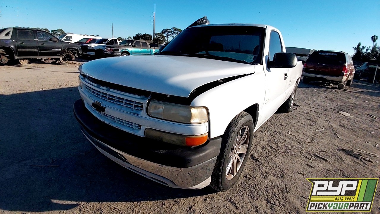 2001 CHEVROLET SILVERADO 1500 available for parts