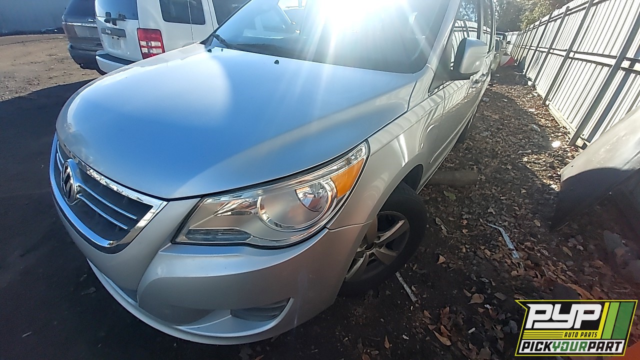 2011 VOLKSWAGEN ROUTAN partes disponibles