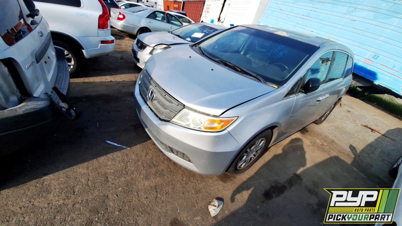 2011 HONDA ODYSSEY available for parts