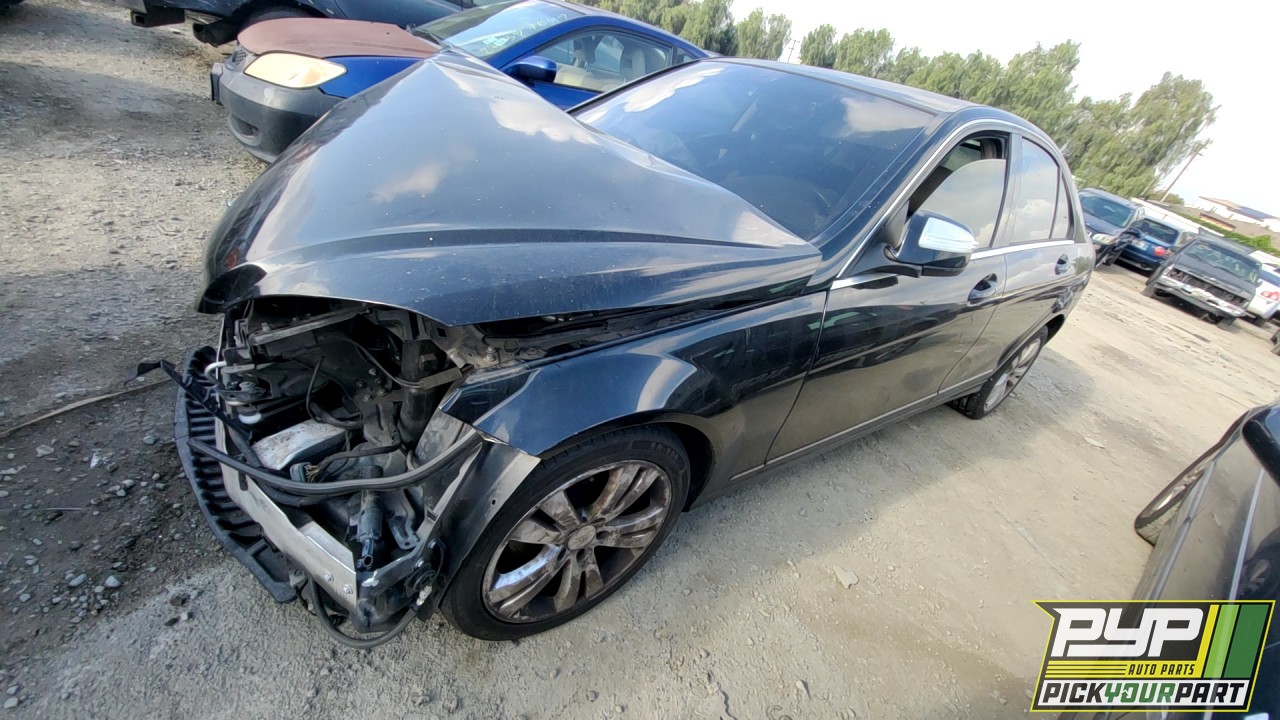 2008 MERCEDES-BENZ C300 partes disponibles