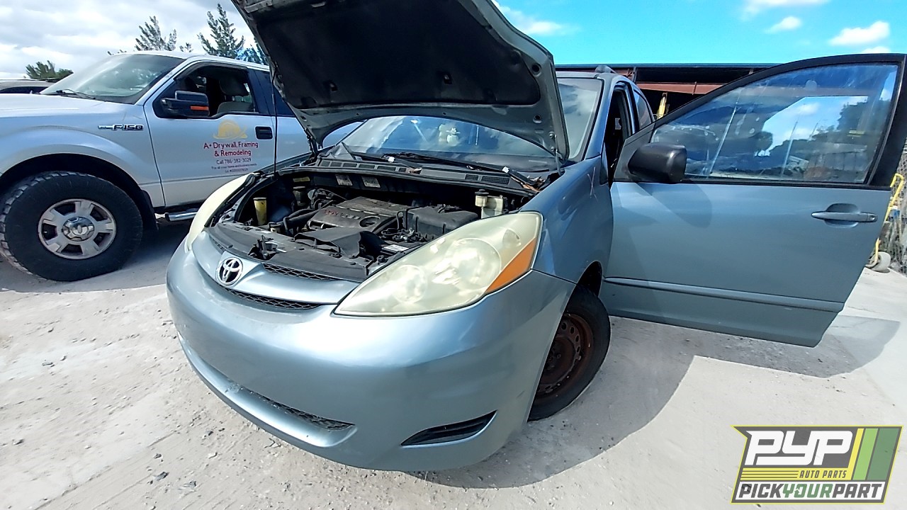 2006 TOYOTA SIENNA available for parts