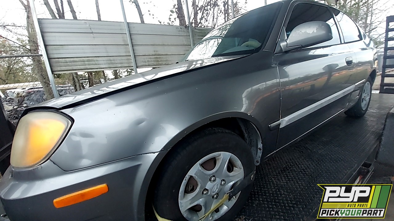 2003 HYUNDAI ACCENT partes disponibles