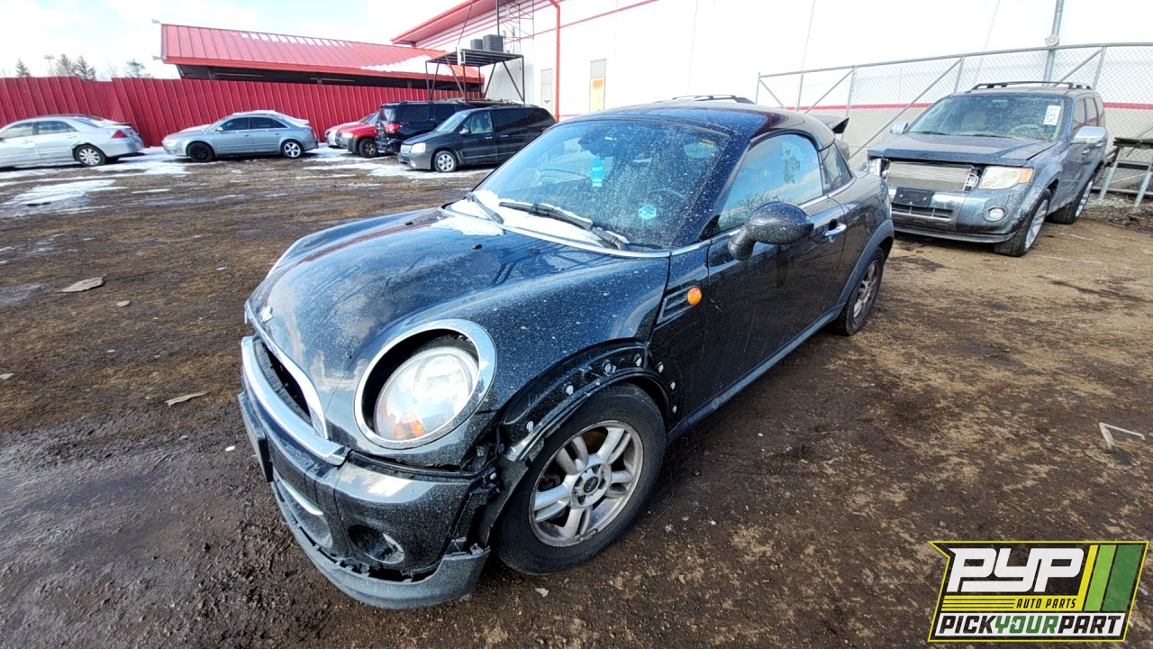2013 MINI COOPER partes disponibles