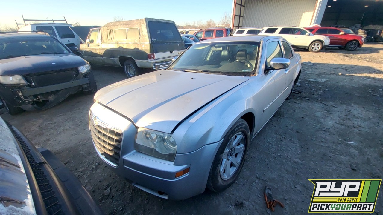 2009 CHRYSLER 300 available for parts