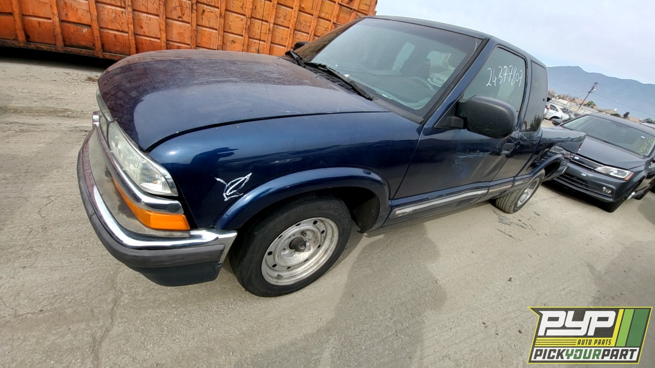2003 CHEVROLET S10 available for parts
