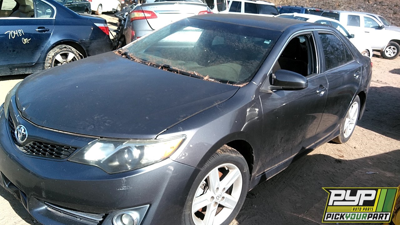 2014 TOYOTA CAMRY partes disponibles