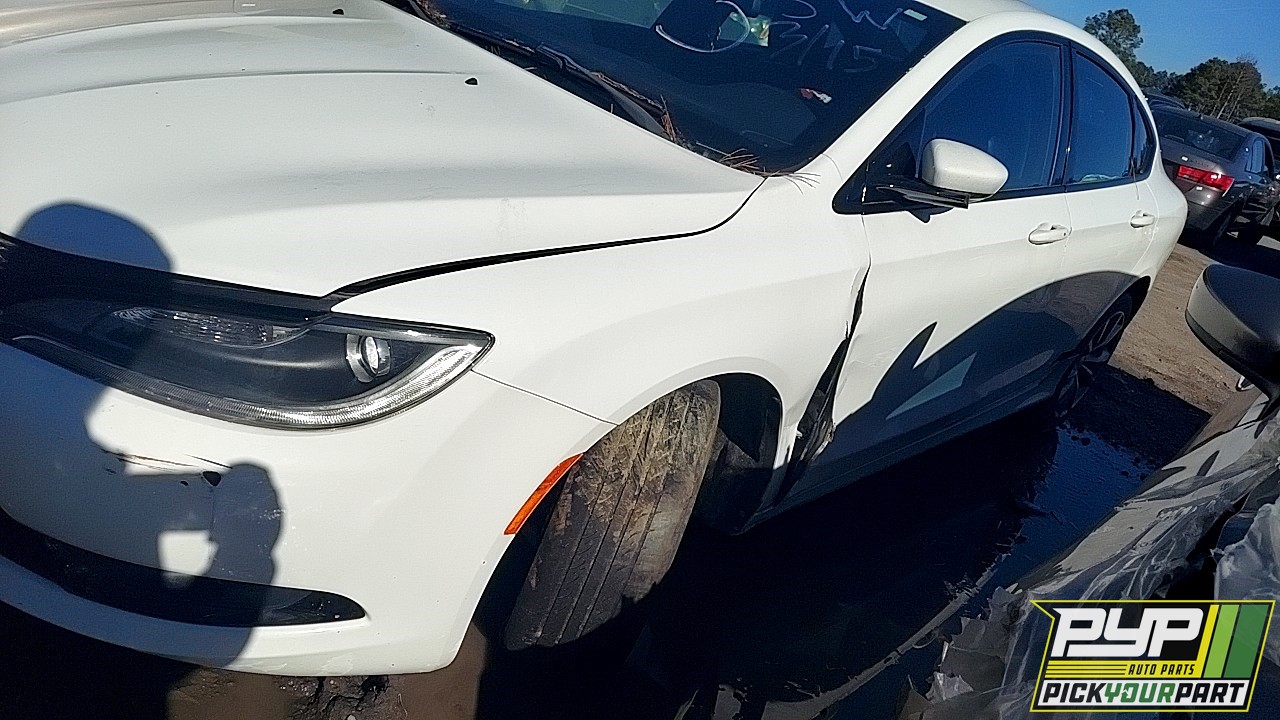 2015 CHRYSLER 200 partes disponibles