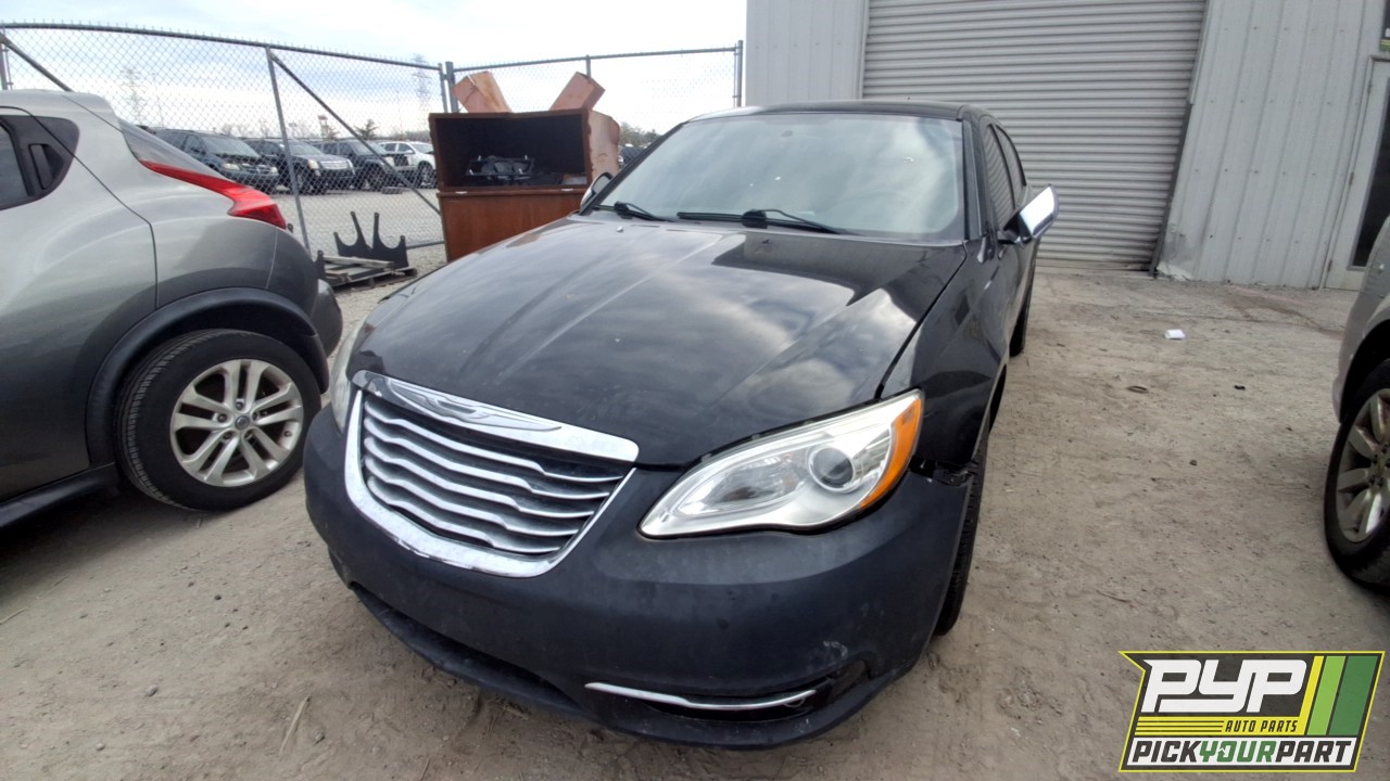 2012 CHRYSLER 200 partes disponibles
