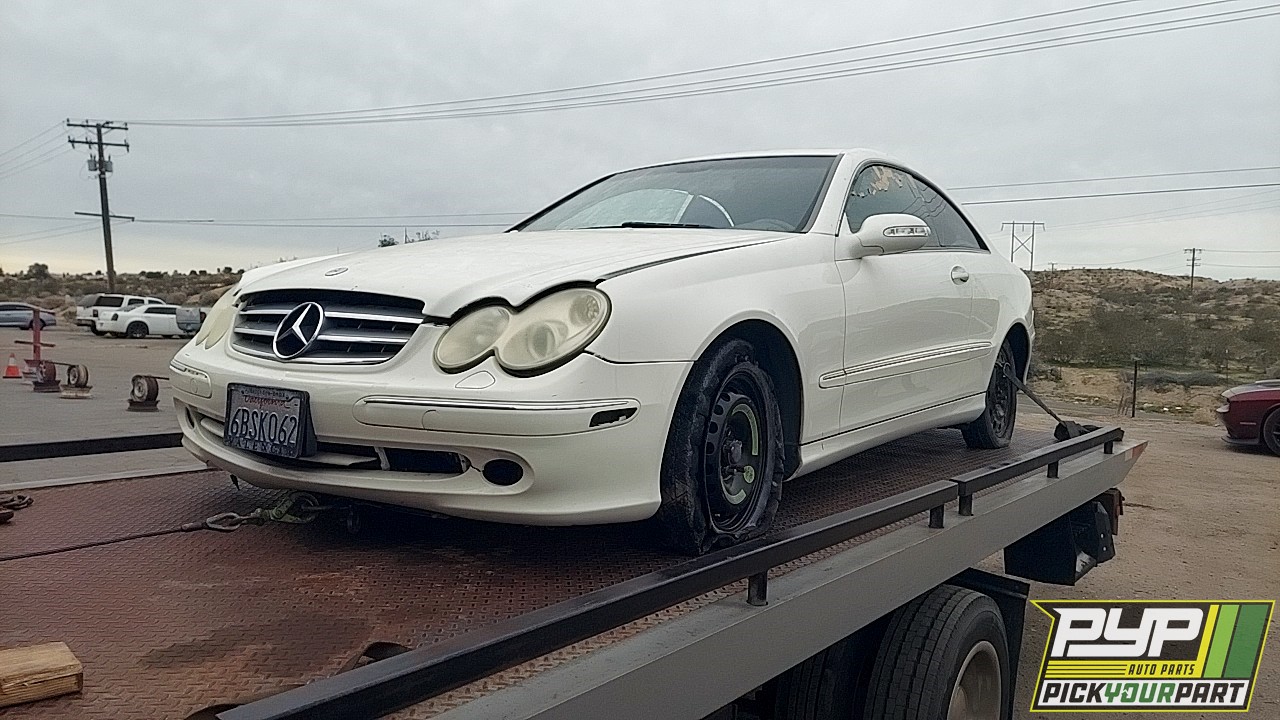 2004 MERCEDES-BENZ CLK320 partes disponibles