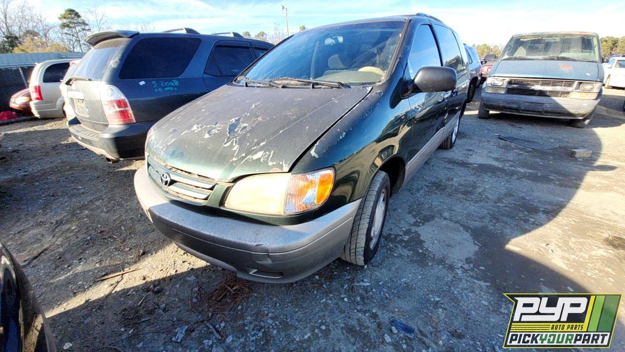 2003 TOYOTA SIENNA partes disponibles