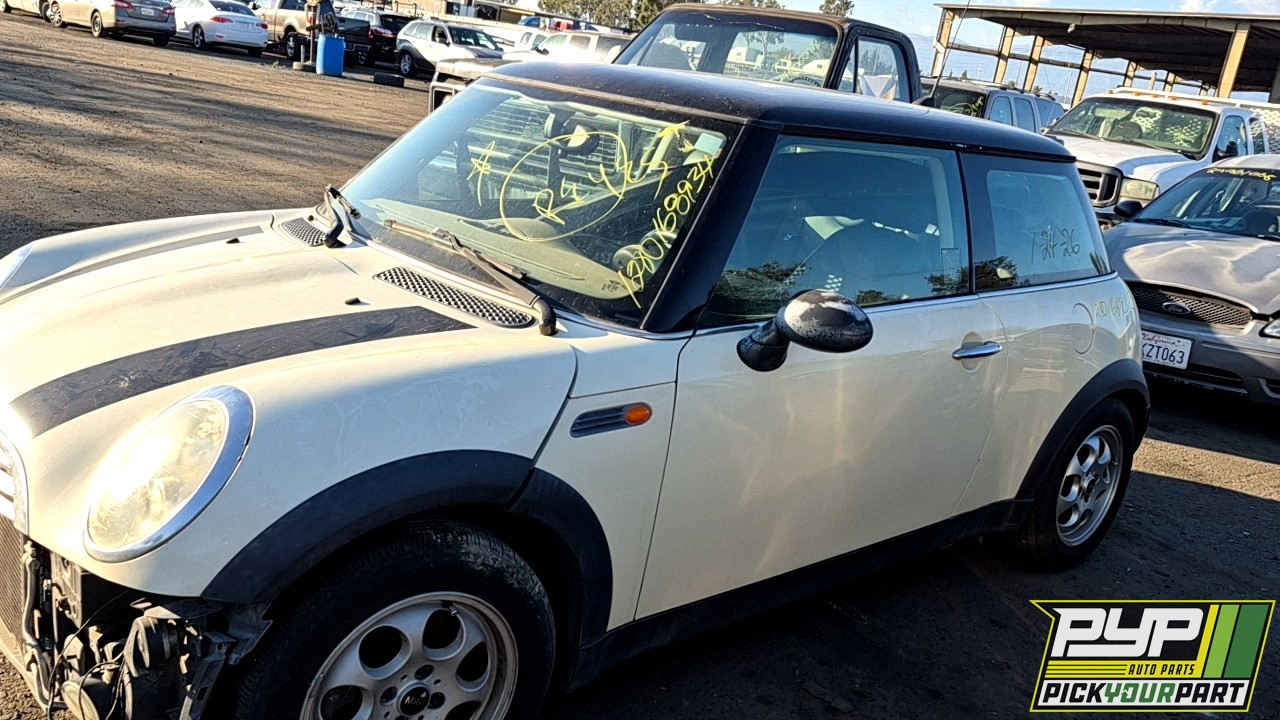 2005 MINI COOPER partes disponibles