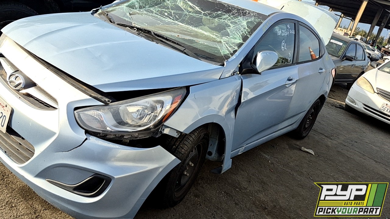 2013 HYUNDAI ACCENT partes disponibles