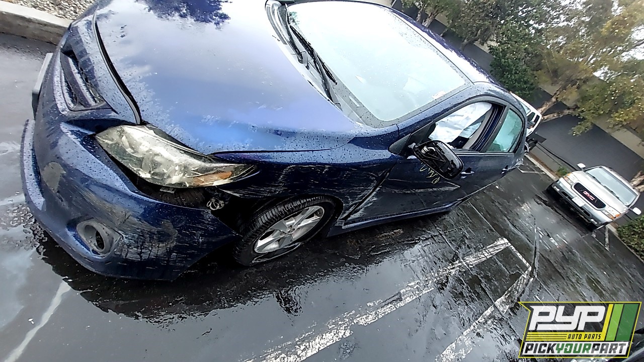 2013 TOYOTA COROLLA partes disponibles