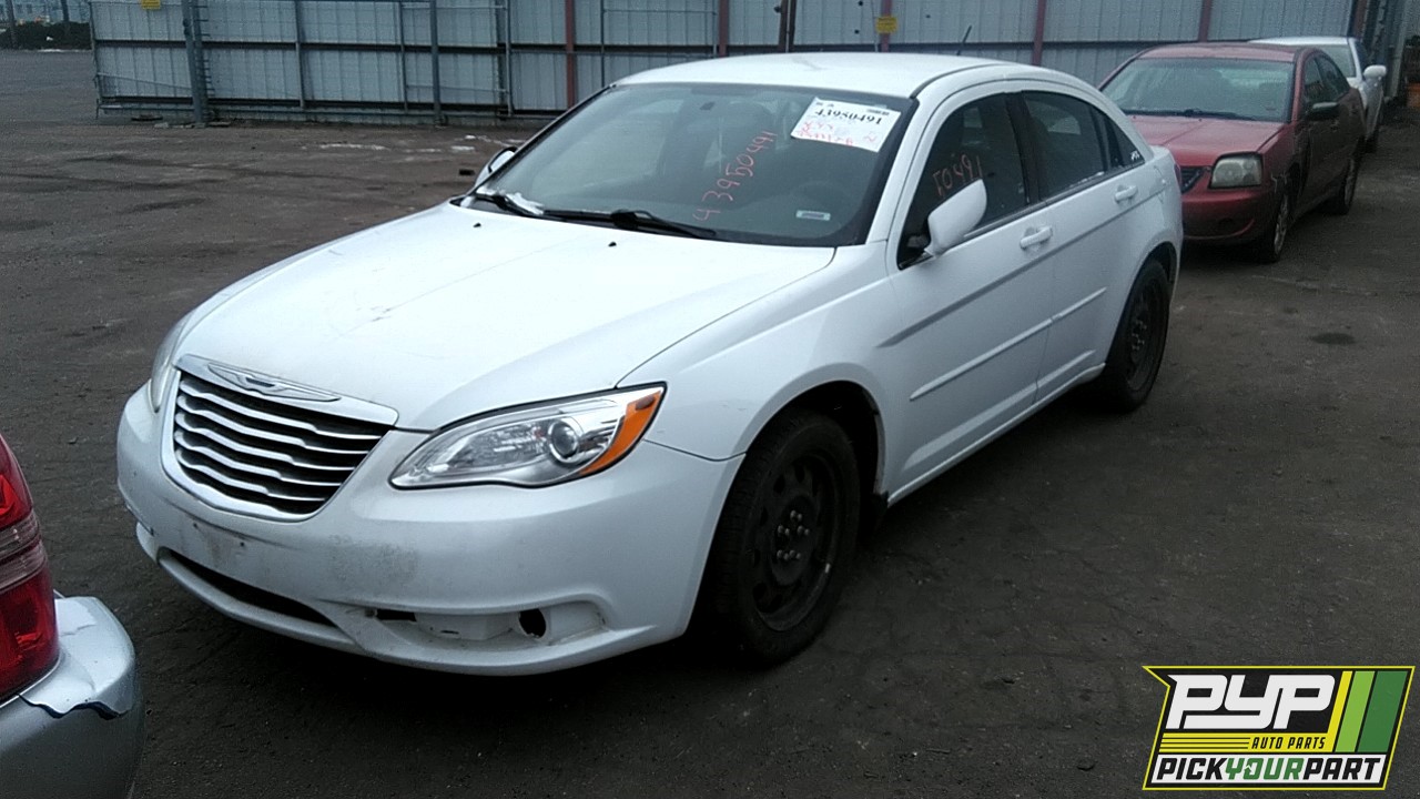2011 CHRYSLER 200 partes disponibles