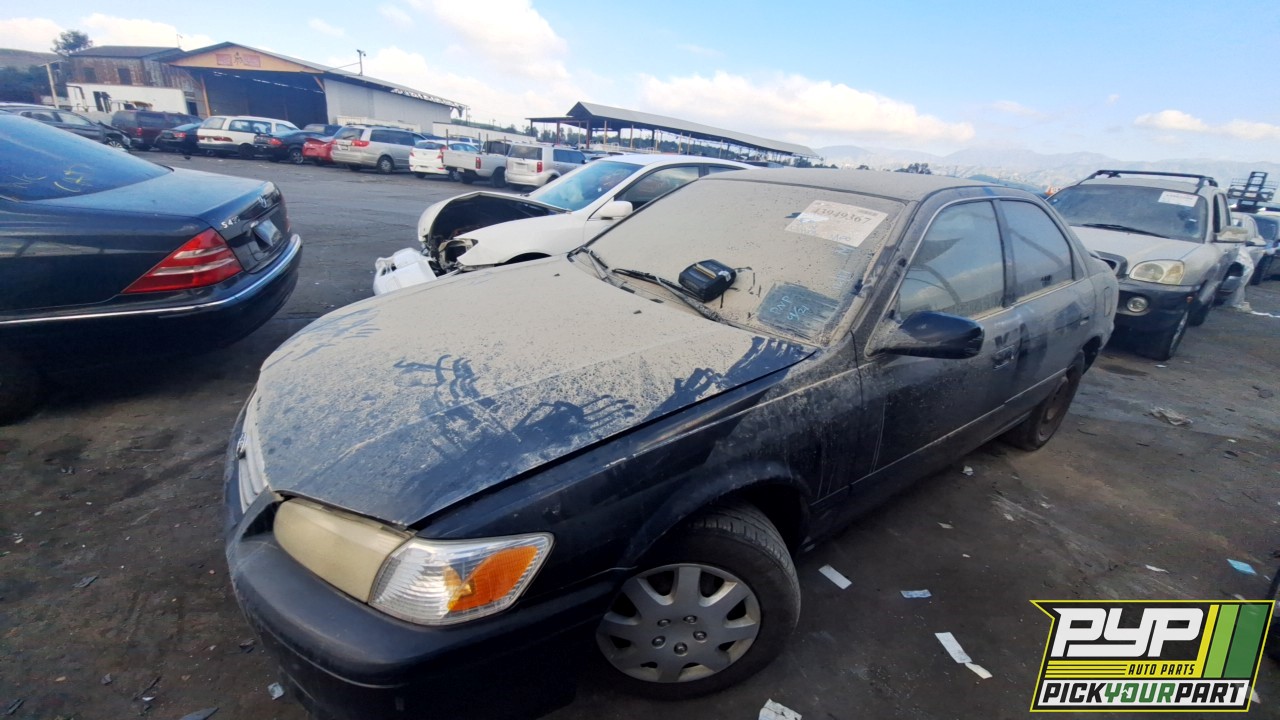 2001 TOYOTA CAMRY partes disponibles