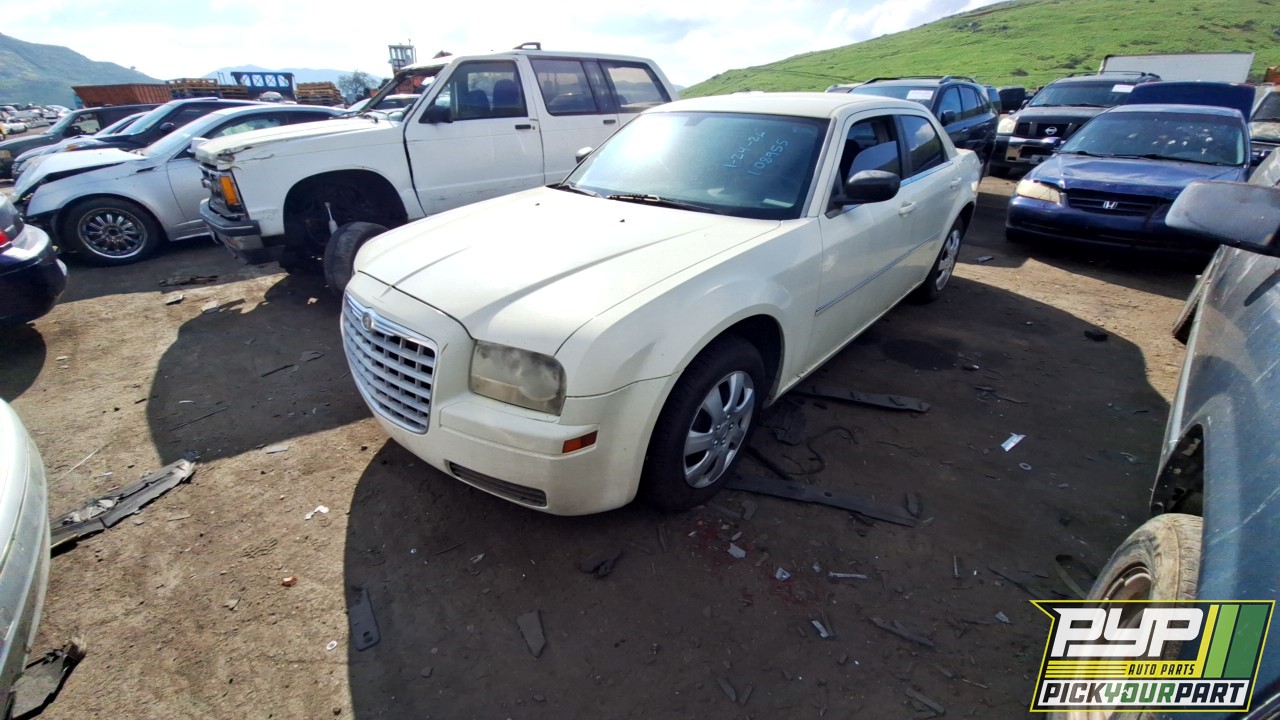 2007 CHRYSLER 300 available for parts