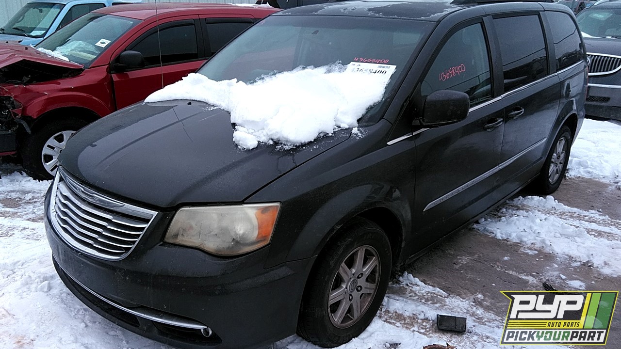 2012 CHRYSLER TOWN & COUNTRY partes disponibles