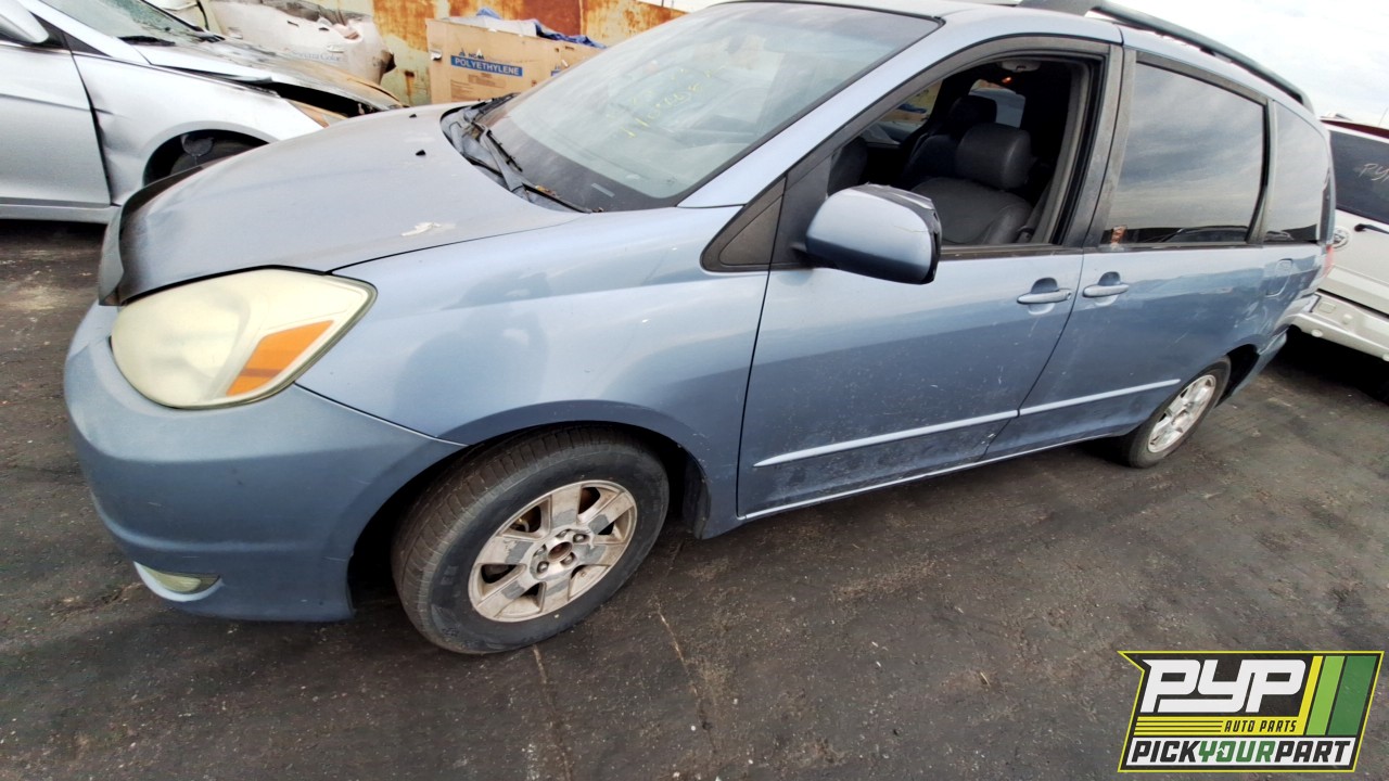 2004 TOYOTA SIENNA partes disponibles