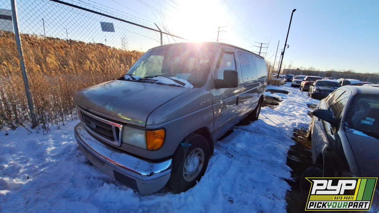 2003 FORD E-150 CLUB WAGON partes disponibles