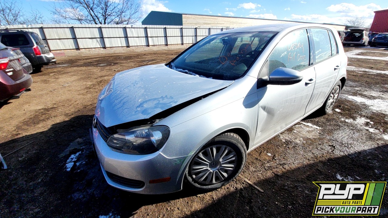 2013 VOLKSWAGEN GOLF partes disponibles