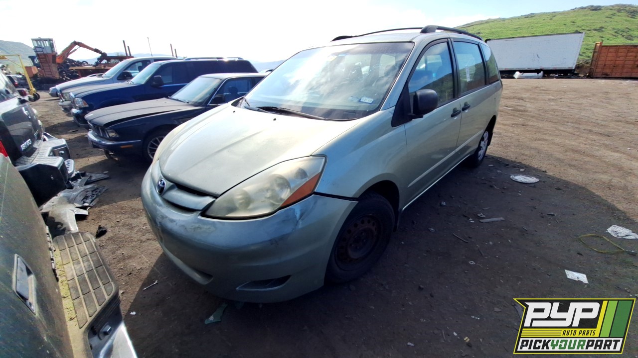 2006 TOYOTA SIENNA available for parts
