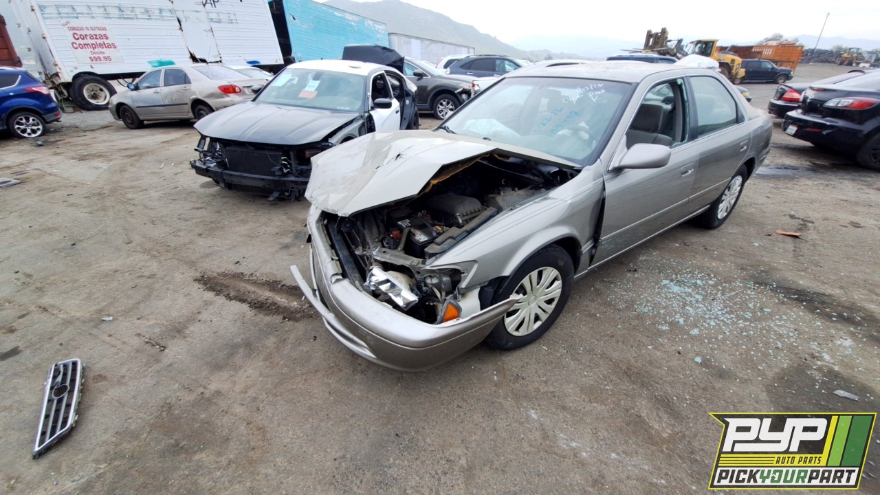 2000 TOYOTA CAMRY partes disponibles
